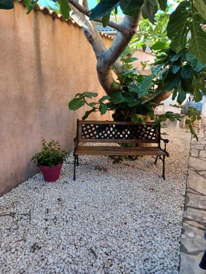 Апартаменты Le Clos D'Amandine Salleles-d'Aude Экстерьер фото